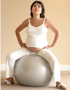 exercise for pregnant mothers_s