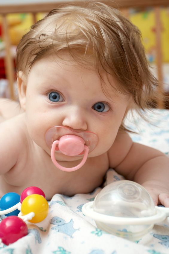 pros and cons of a pacifier