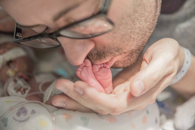  Heartbreaking Moment When Dad Sings To Dying Newborn