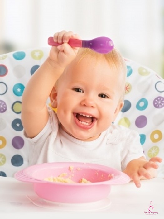 baby starting with solid foods